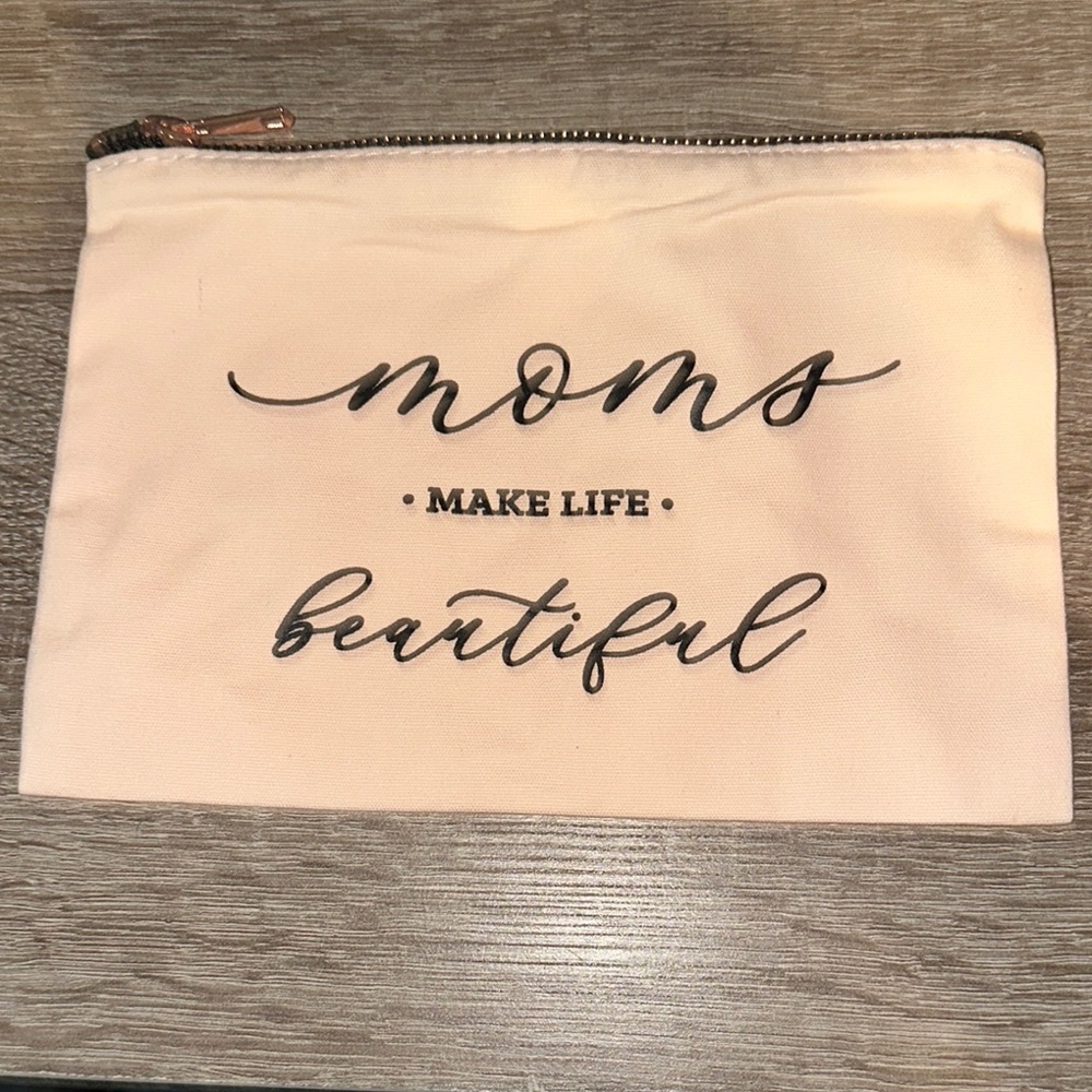 Cream Cosmetic Bag with Inspiring Text and Zipper Closure new without tags